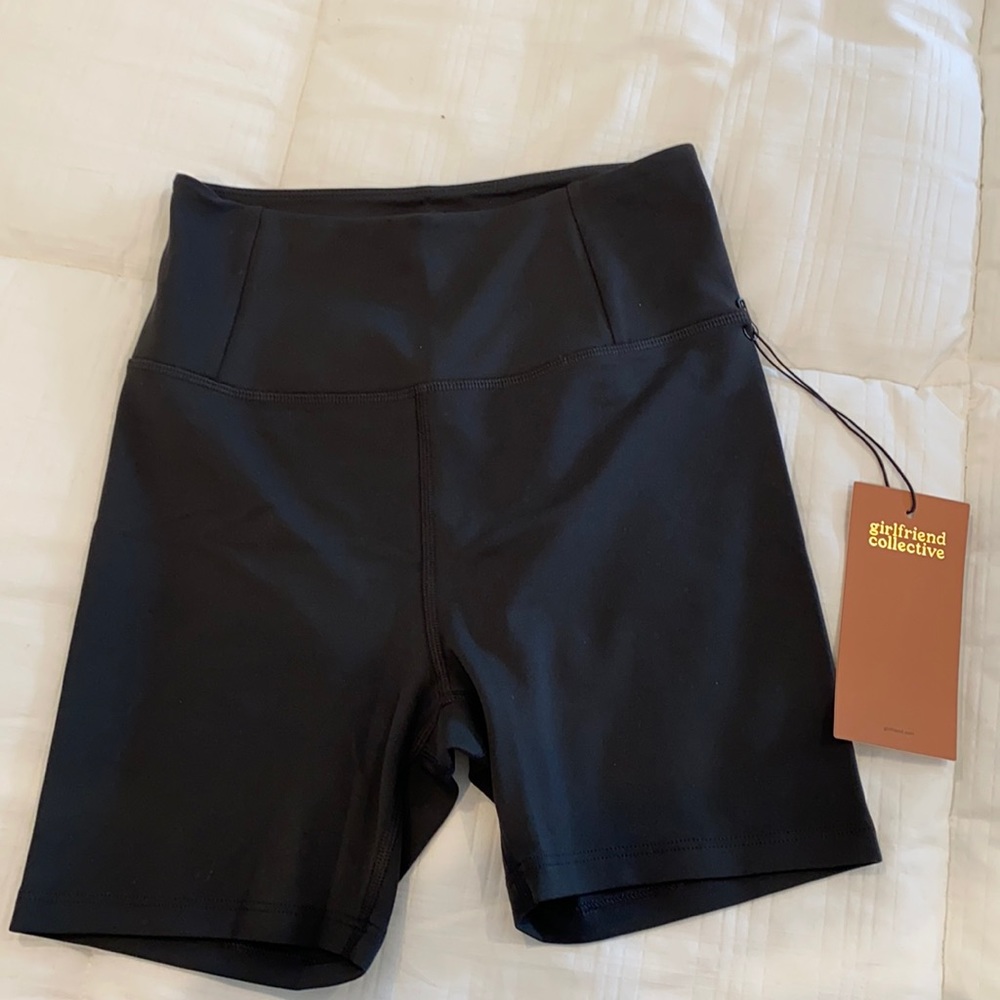NWT Girlfriend Collective FLOAT run short